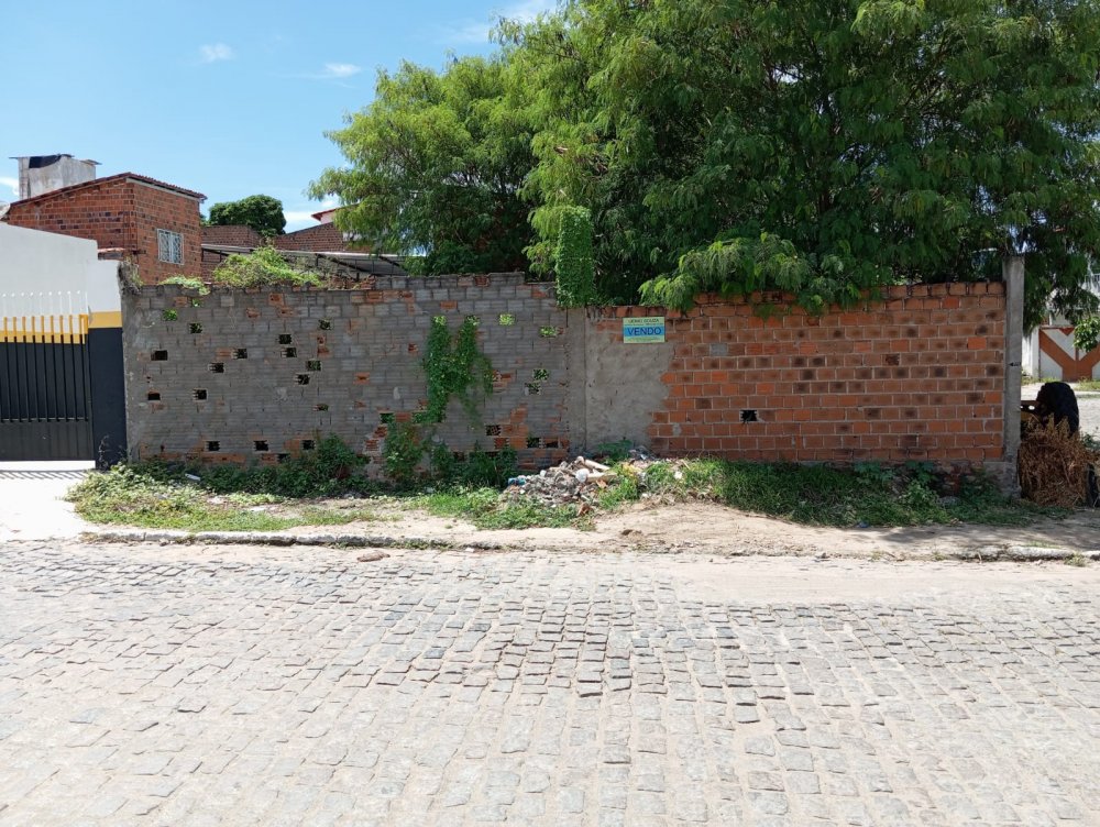Terreno - Venda - Jequiezinho - Jequié - BA